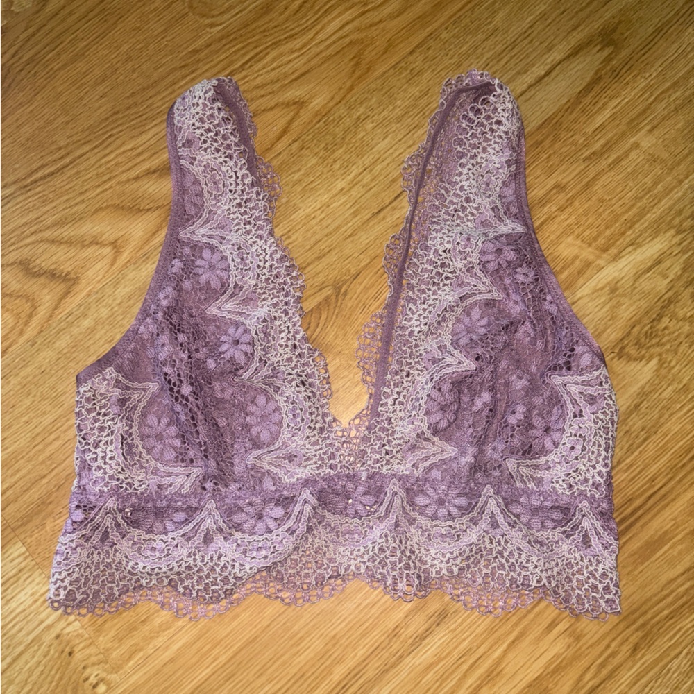Victoria’s Secret lace bralette